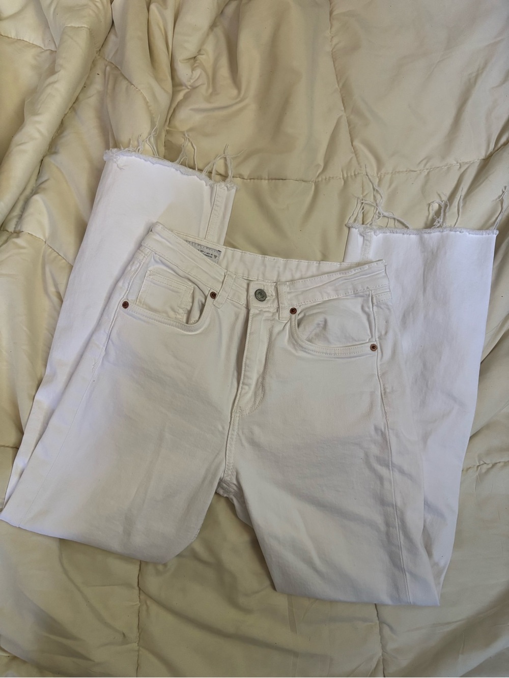 Zara White Straight-Leg Women’s Jeans